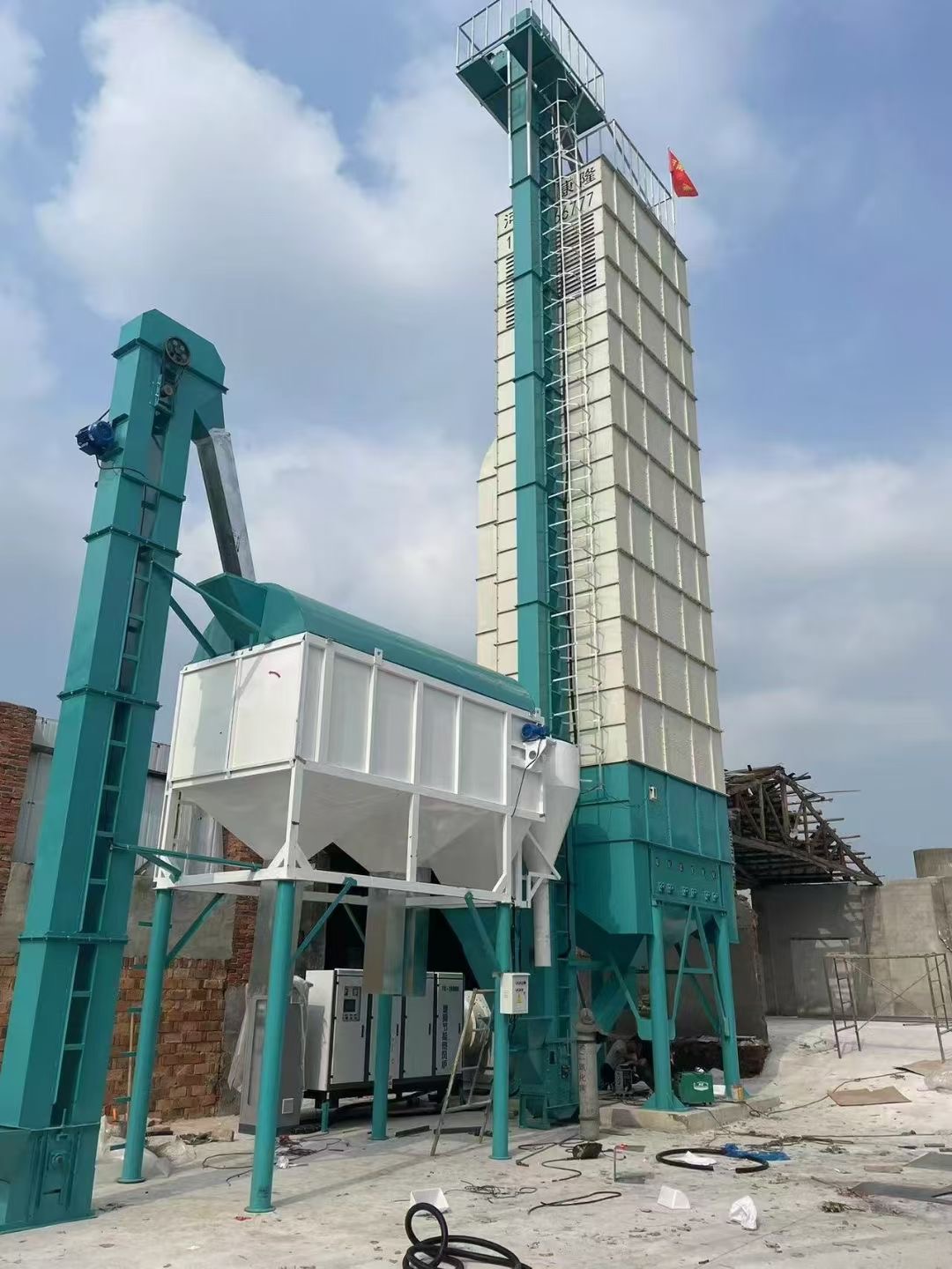 新型100吨粮食烘干塔
